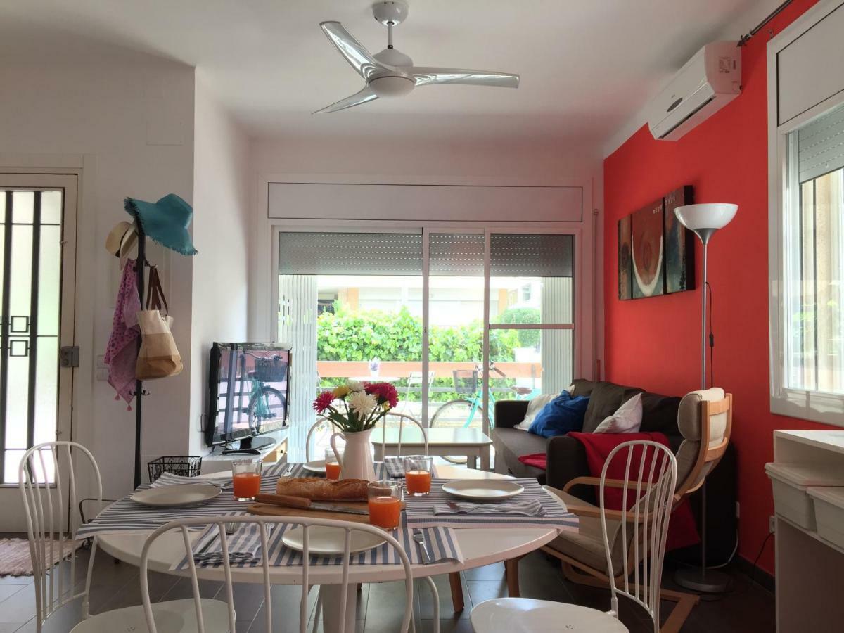 Nice Apartment 80 Meters From The Beach Calafell Exterior photo