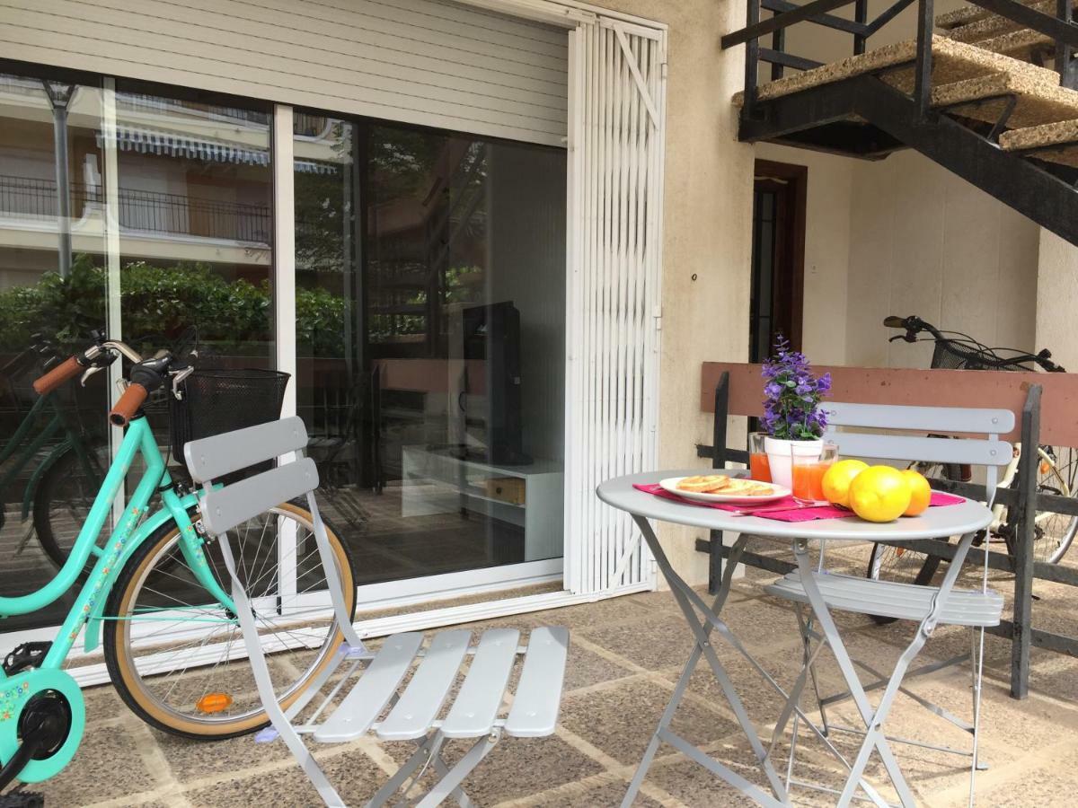 Nice Apartment 80 Meters From The Beach Calafell Exterior photo